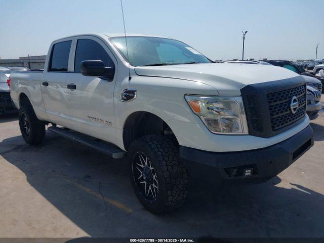  Salvage Nissan Titan