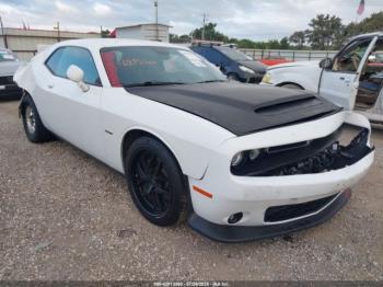  Salvage Dodge Challenger