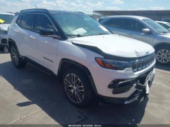  Salvage Jeep Compass