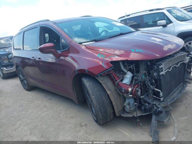  Salvage Chrysler Pacifica