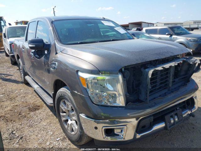 Salvage Nissan Titan