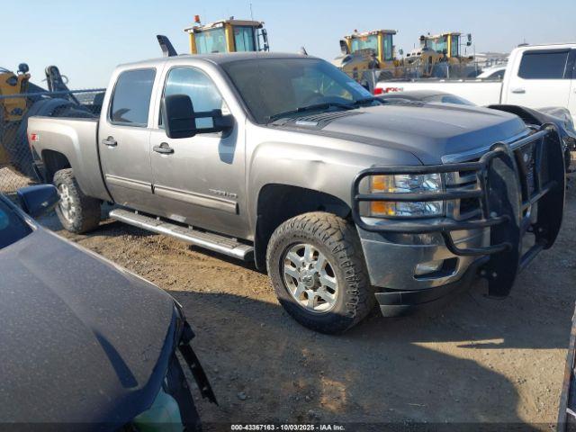  Salvage Chevrolet Silverado 2500
