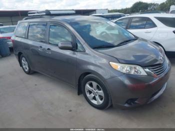  Salvage Toyota Sienna