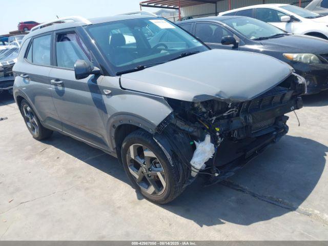  Salvage Hyundai VENUE