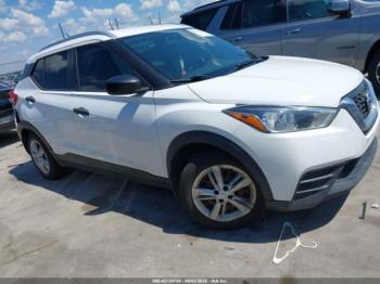  Salvage Nissan Kicks