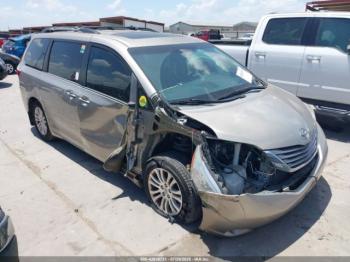  Salvage Toyota Sienna