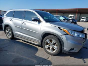  Salvage Toyota Highlander