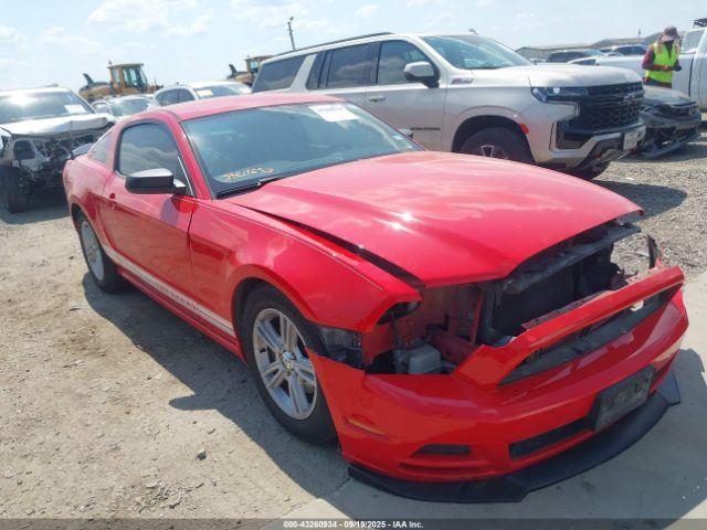  Salvage Ford Mustang