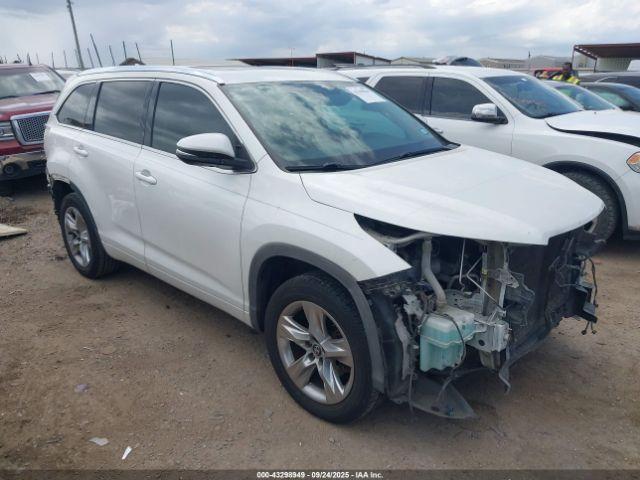 Salvage Toyota Highlander