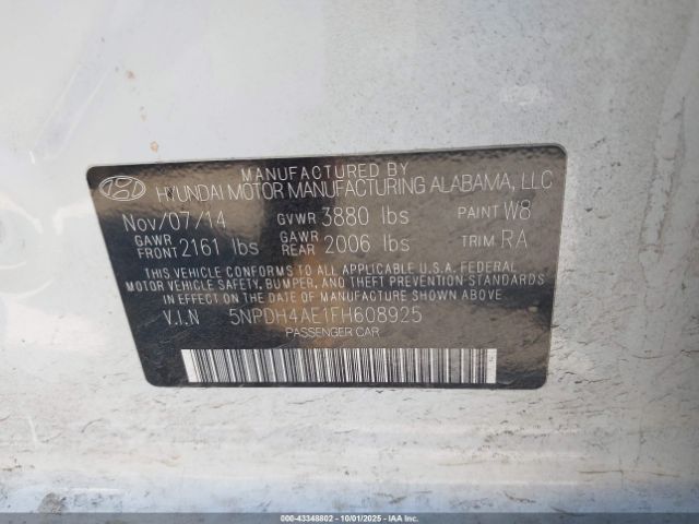 Hyundai ELANTRA Limited Image 8