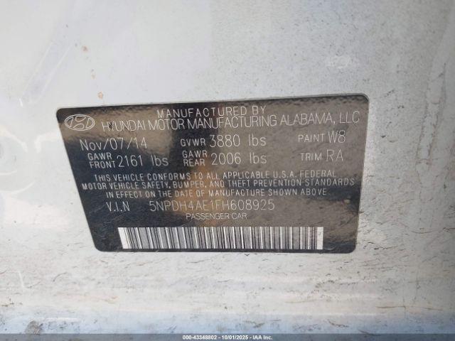 Hyundai ELANTRA Limited Image 8