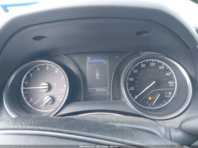 Toyota Camry Se Image 11