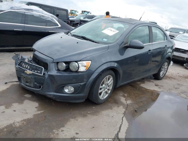 Chevrolet Sonic Lt Auto Image 13