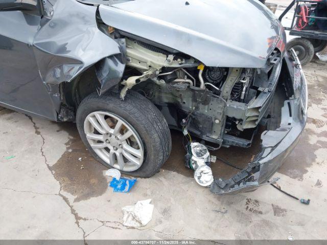 Chevrolet Sonic Lt Auto Image 14