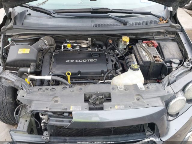 Chevrolet Sonic Lt Auto Image 12