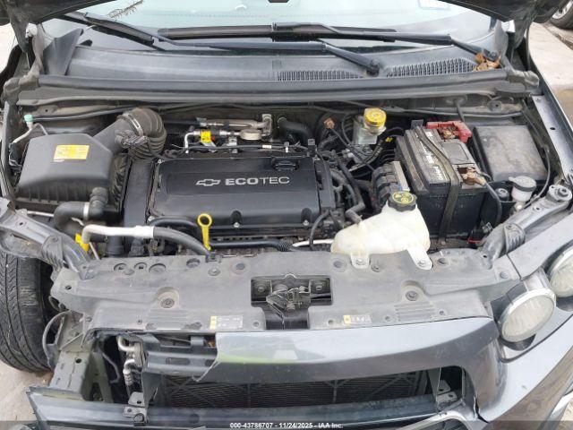 Chevrolet Sonic Lt Auto Image 12