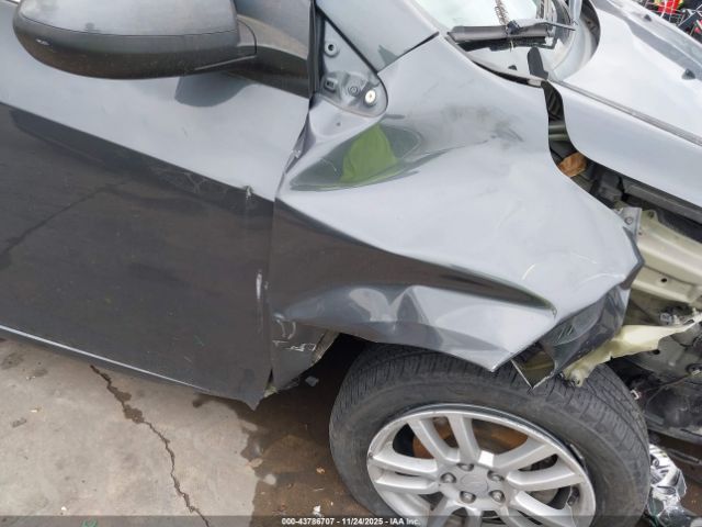 Chevrolet Sonic Lt Auto Image 16