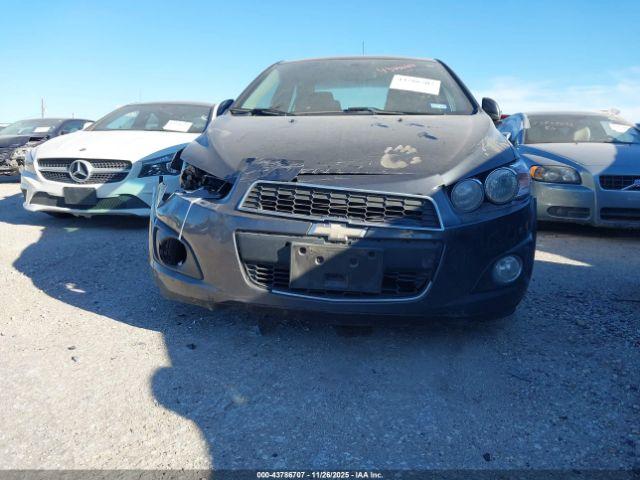 Chevrolet Sonic Lt Auto Image 6