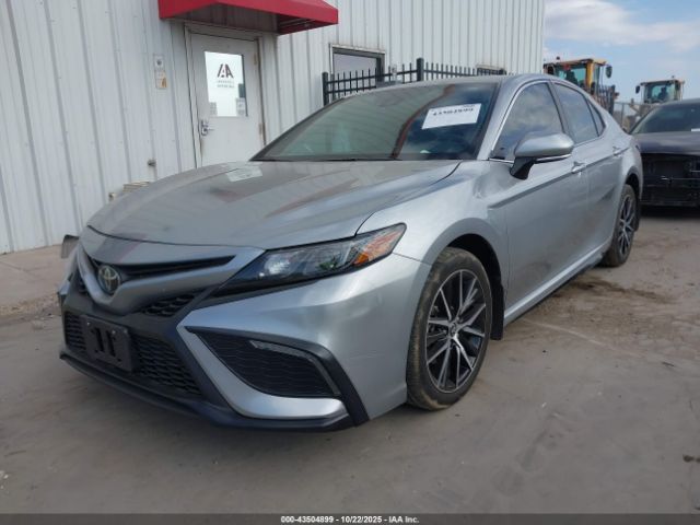 Toyota Camry Se Image 13