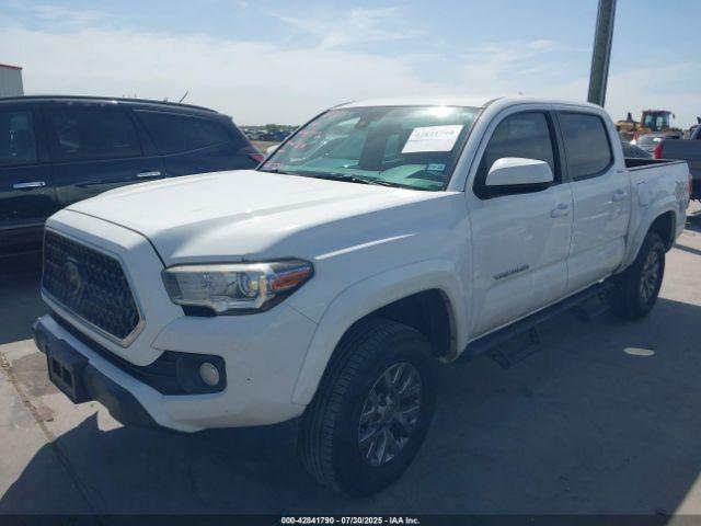 Toyota Tacoma Sr5 V6 Image 15