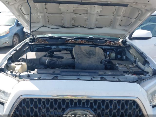 Toyota Tacoma Sr5 V6 Image 11