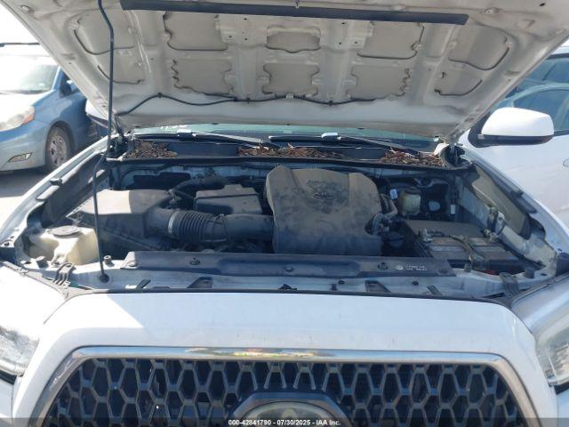 Toyota Tacoma Sr5 V6 Image 11