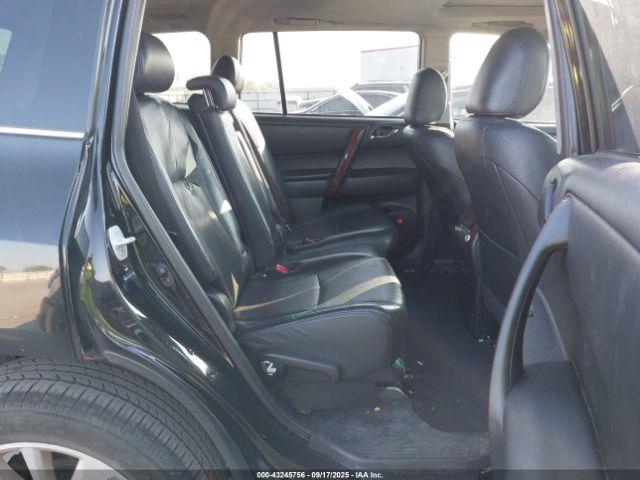 Toyota Highlander Limited V6 Image 4