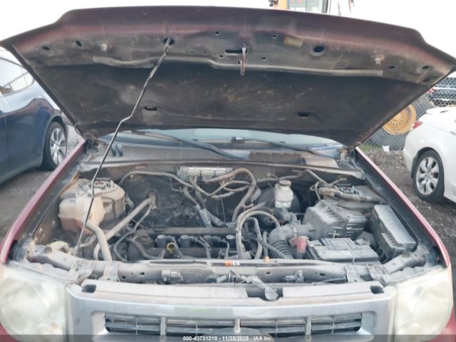 Ford Escape Xls Image 9