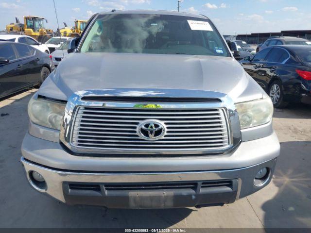 Toyota Tundra Limited 5.7l V8 Image 15