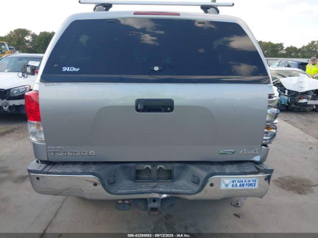 Toyota Tundra Limited 5.7l V8 Image 8