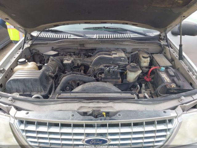 Ford Explorer Image 11