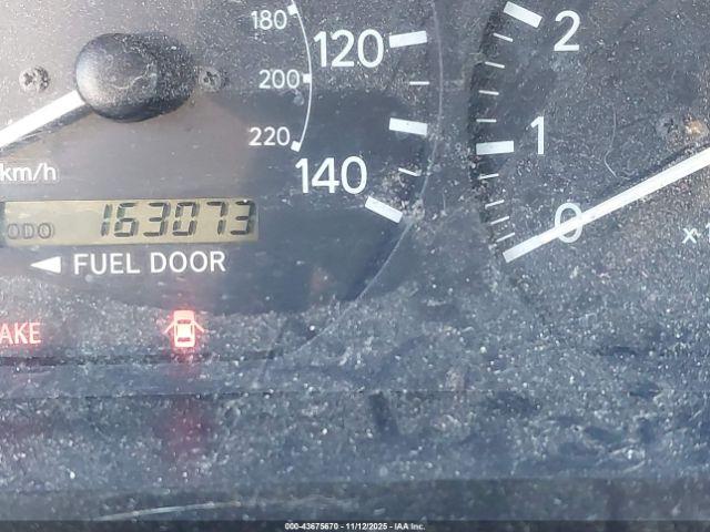 Toyota Camry Le Image 16