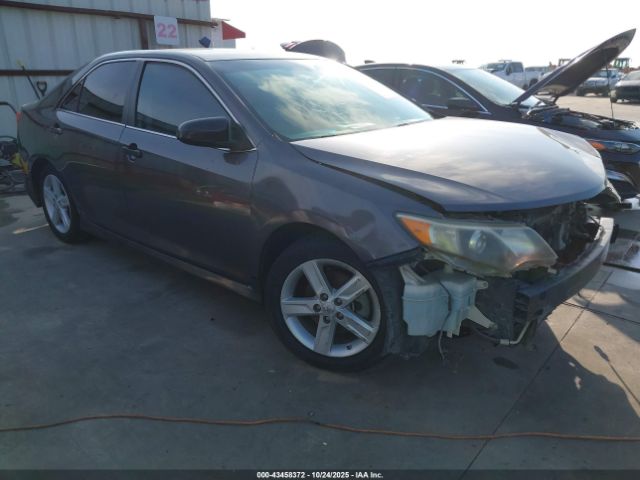 Toyota Camry Se Image 1