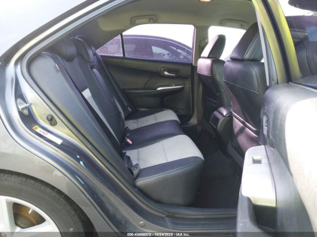 Toyota Camry Se Image 5