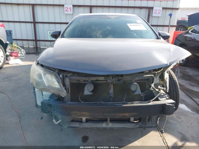 Toyota Camry Se Image 14