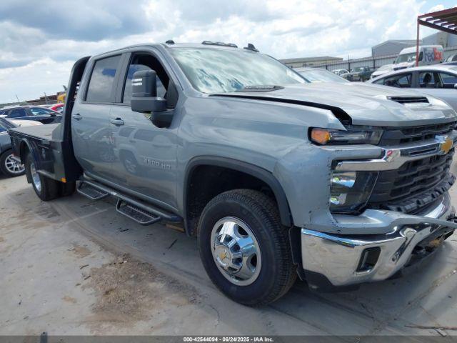  Salvage Chevrolet Silverado 3500