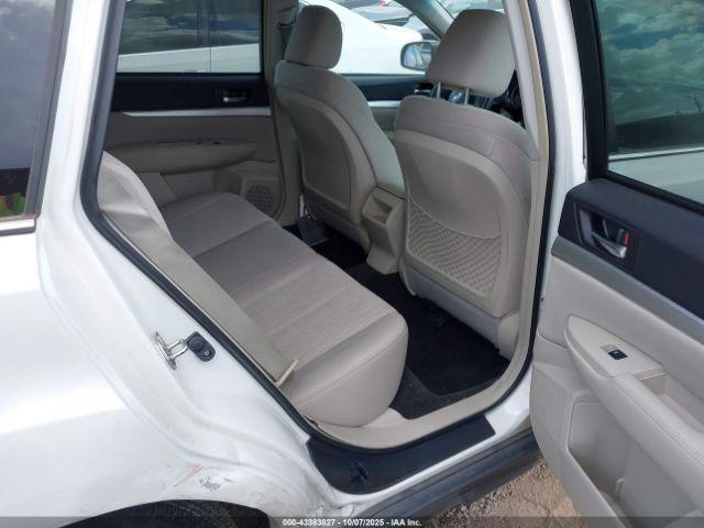 Subaru Outback 2.5i Premium Image 3