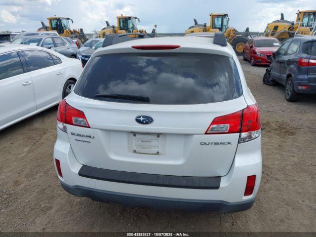 Subaru Outback 2.5i Premium Image 8