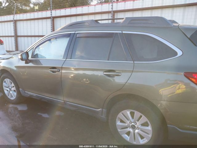 Subaru Outback 2.5i Premium Image 10