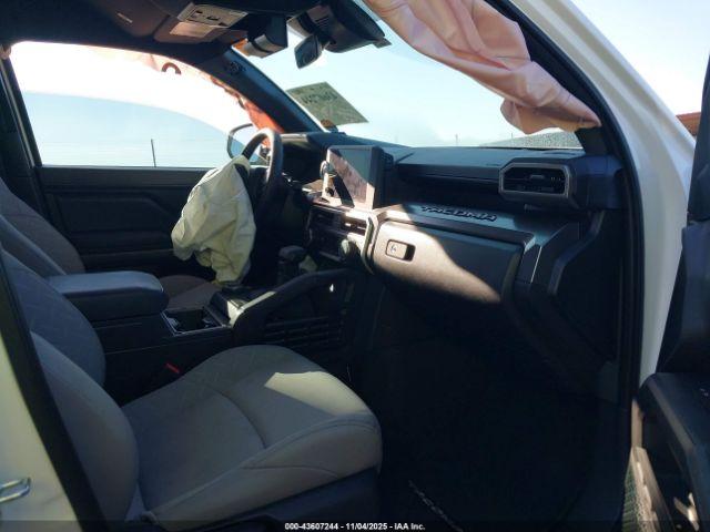 Toyota Tacoma Sr5 Image 16