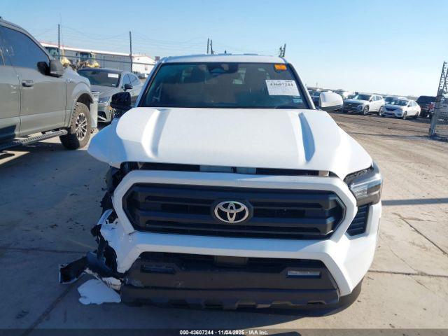 Toyota Tacoma Sr5 Image 5