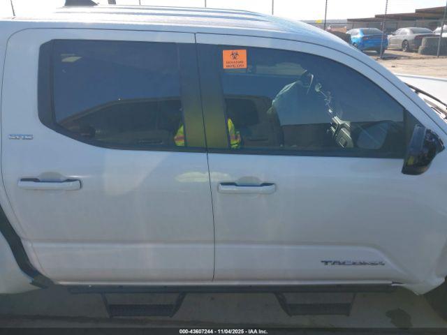 Toyota Tacoma Sr5 Image 12