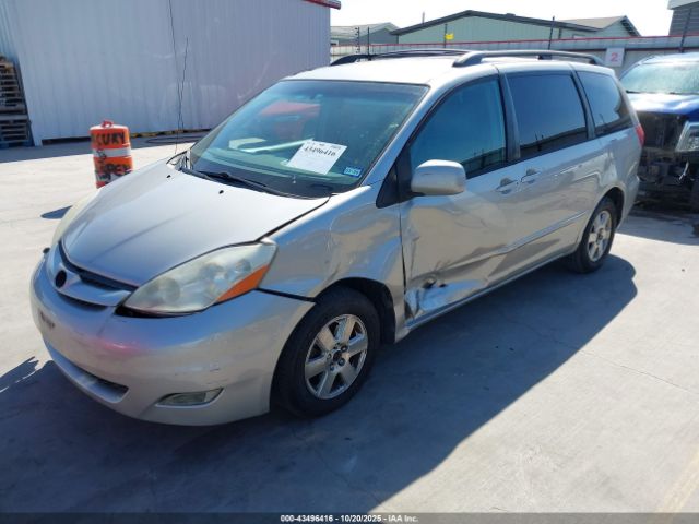 Toyota Sienna Xle Image 19