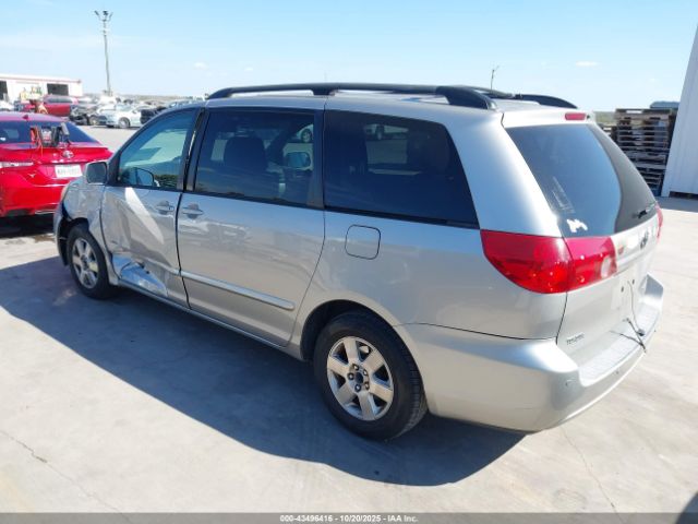 Toyota Sienna Xle Image 14