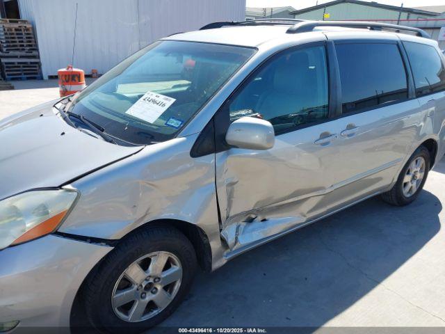 Toyota Sienna Xle Image 17
