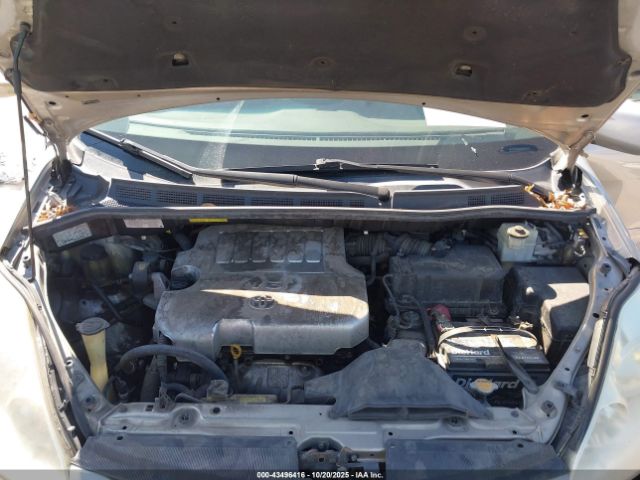 Toyota Sienna Xle Image 3