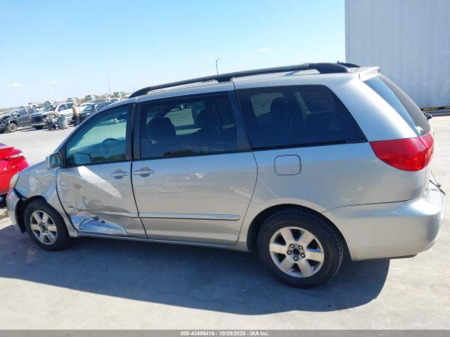 Toyota Sienna Xle Image 12