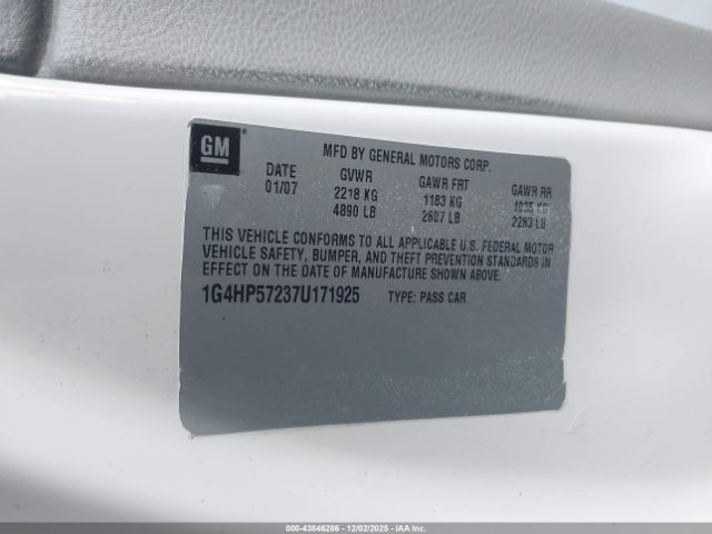 Buick Lucerne Cx Image 12