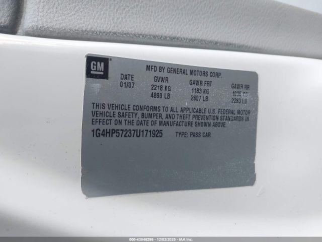 Buick Lucerne Cx Image 12