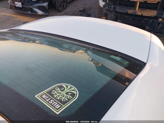 Buick Lucerne Cx Image 6